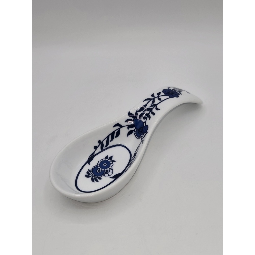 RMS Titanic Artifact Collection Wisteria Porcelain Spoon Rest White Star Line